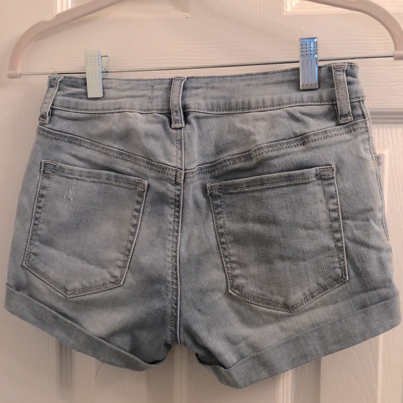 Shorts - Picture 3 of 3